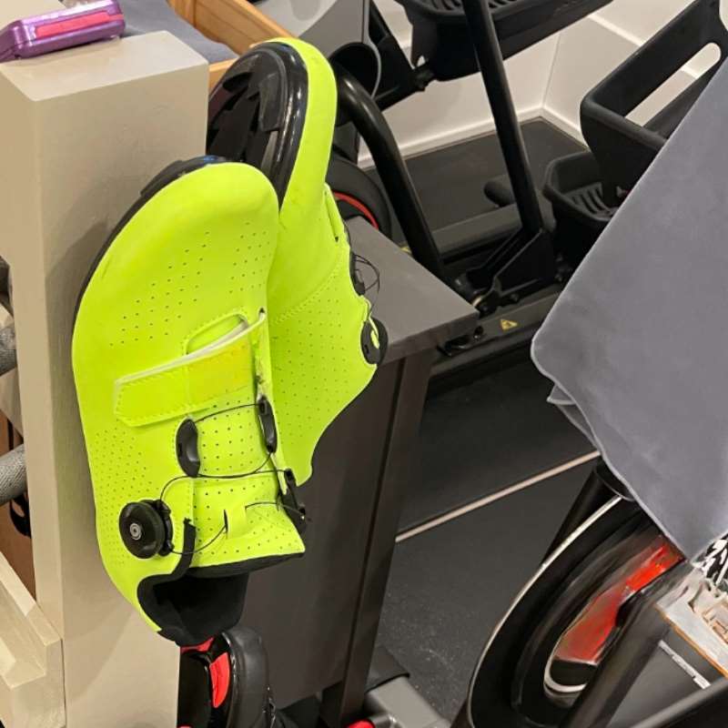 Rak Penyimpanan Sepatu Sepeda  - Cycling Gear Wall Storage ulasan dan harga